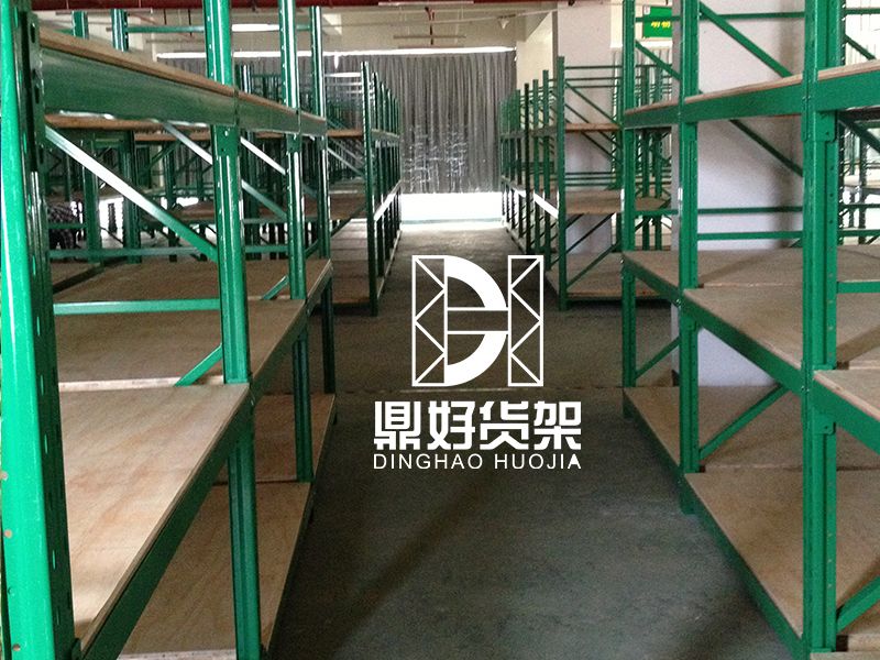 云南圣爱中医馆物流仓库层板货架项目现场