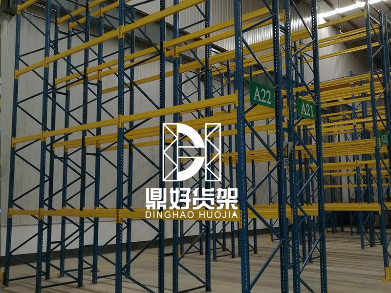 云南某动车企业阁楼货架、横梁托盘货架项目现场