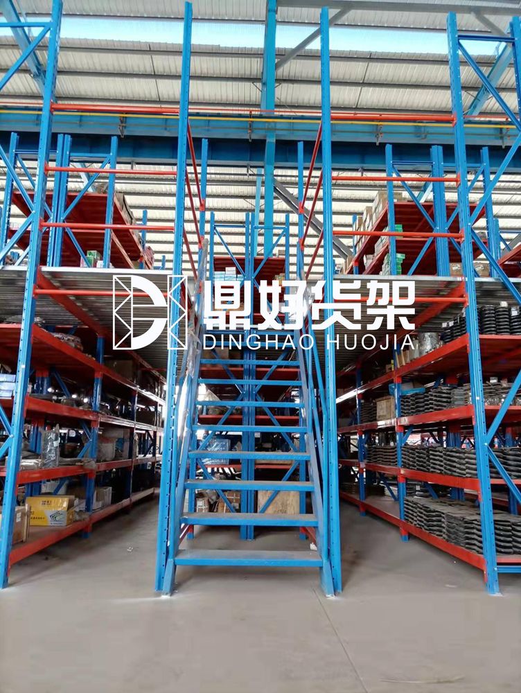 云南太标精工铸造有限公司阁楼货架、横梁托盘货架、悬臂货架项目现场